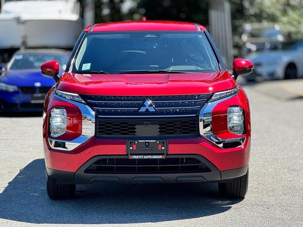 2025 Mitsubishi Outlander PHEV ES S-AWC image 3