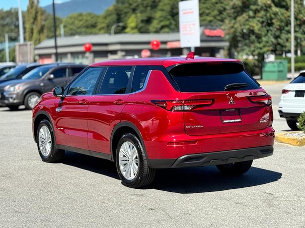 2025 Mitsubishi Outlander PHEV ES S-AWC image 8