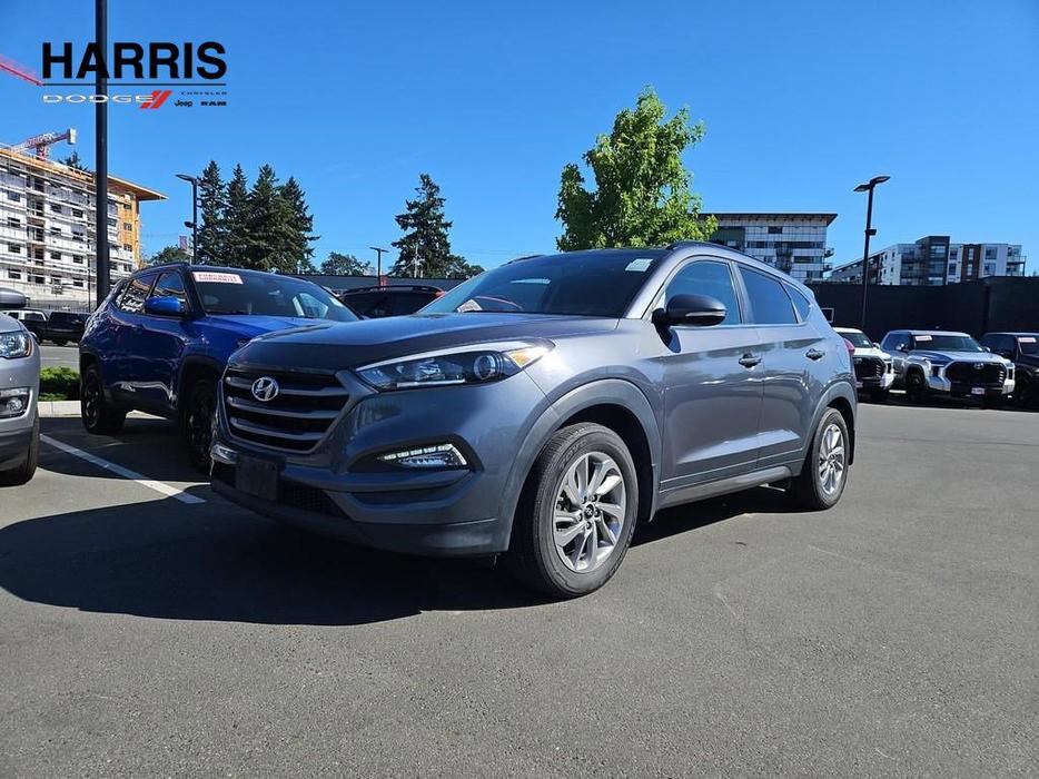 2016 Hyundai Tucson AWD 4dr 2.0L Luxury | Back Up Camera | No Reported Accidents display photo