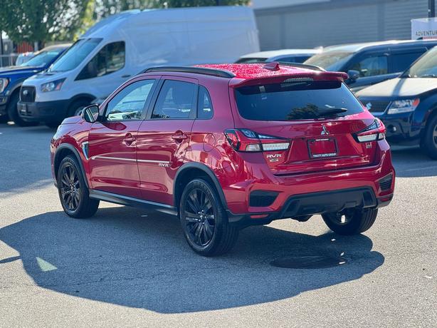 2023 Mitsubishi RVR SE AWC image 8