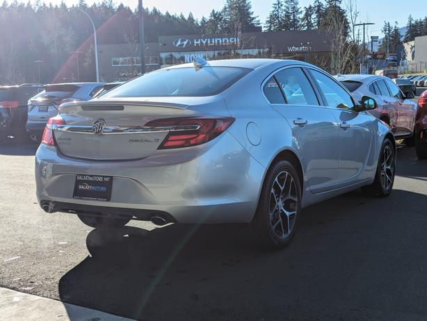 2017 Buick Regal Sport Touring - Heated Seats, Leather Interior image 6