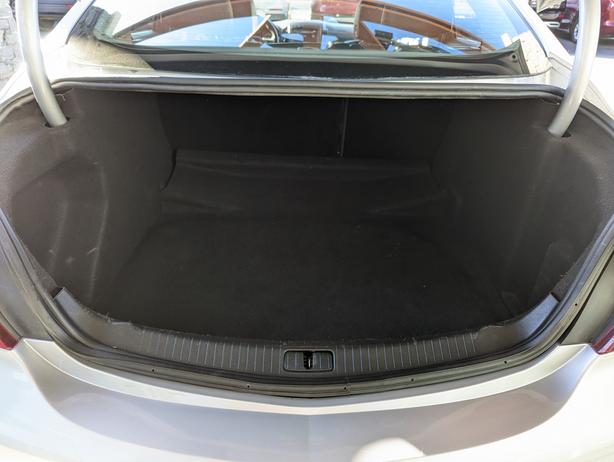 2017 Buick Regal Sport Touring - Heated Seats, Leather Interior image 8