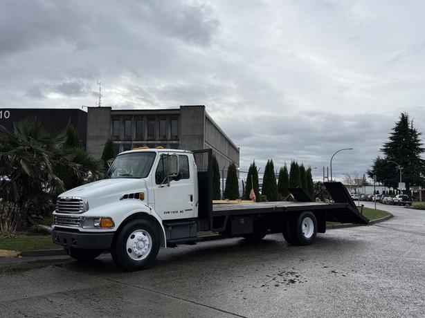 2008 Sterling Acterra 20 Foot Flatdeck with Ramp Hydraulic Brakes Diesel image 5