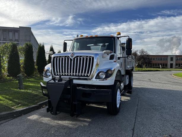 2011 International 7500 WorkStar Plow/Dump With Air Brakes Diesel image 4