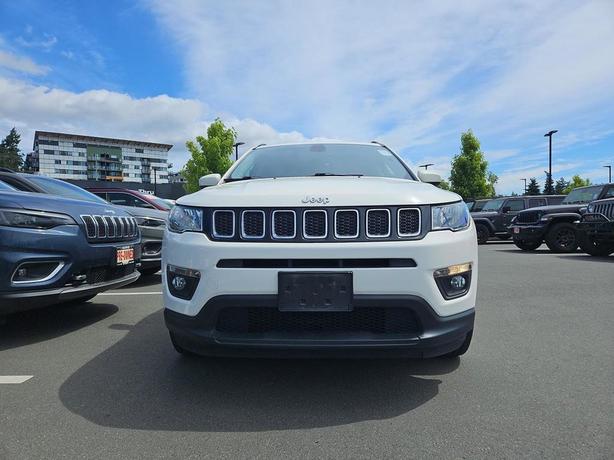 2018 Jeep Compass North | One Owner! image 2