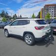 2018 Jeep Compass North | One Owner! thumbnail image 4