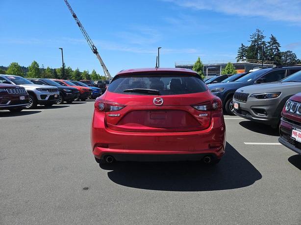 2017 Mazda3 GS | Heated Seats! image 5