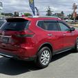 2017 Nissan Rogue S AWD - Remote keyless Entry & Heated Front Seats thumbnail image 6