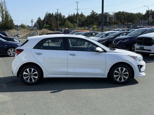 2021 Kia Rio 5-door Exterior Parking Camera Rear & Heated Seats image 5