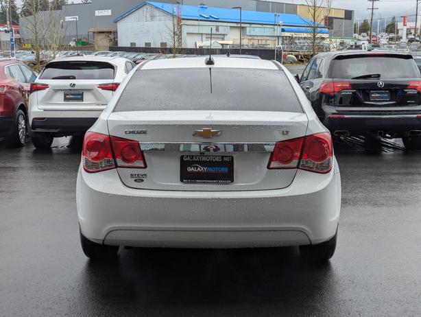 2016 Chevrolet Cruze LT - Sunroof, Remote Start, Bluetooth image 7