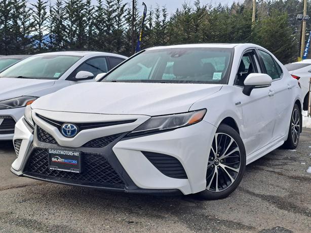 2019 Toyota Camry Hybrid - Heated Seats, Back-Up Camera, Moonroof image 1