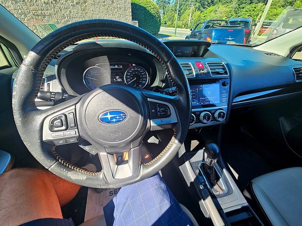 2016 Subaru  Crosstrek Limited image 6