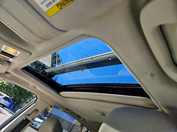 2016 Subaru  Crosstrek Limited image 8