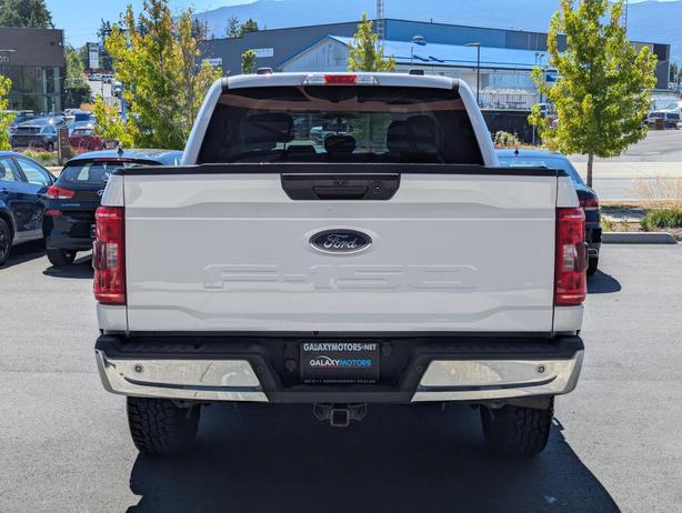 2021 Ford F-150 XLT -  5.0L V8, 4x4, Crew Cab, Short Box image 7