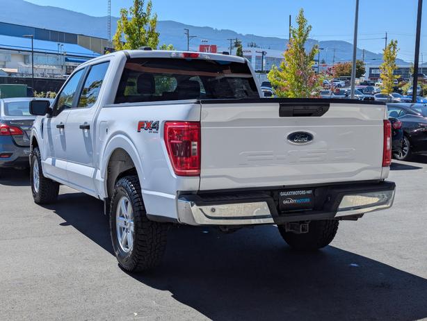 2021 Ford F-150 XLT -  5.0L V8, 4x4, Crew Cab, Short Box image 8