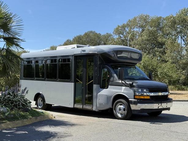 2019 Chevrolet Express G4500 22-Passenger Wheelchair Accessible Bus image 1