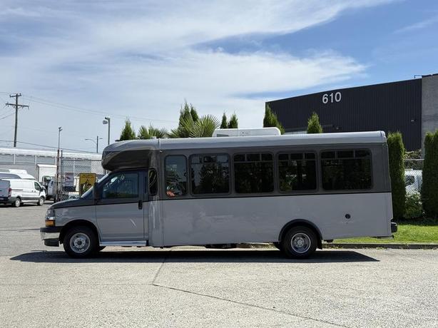 2019 Chevrolet Express G4500 22-Passenger Wheelchair Accessible Bus image 6