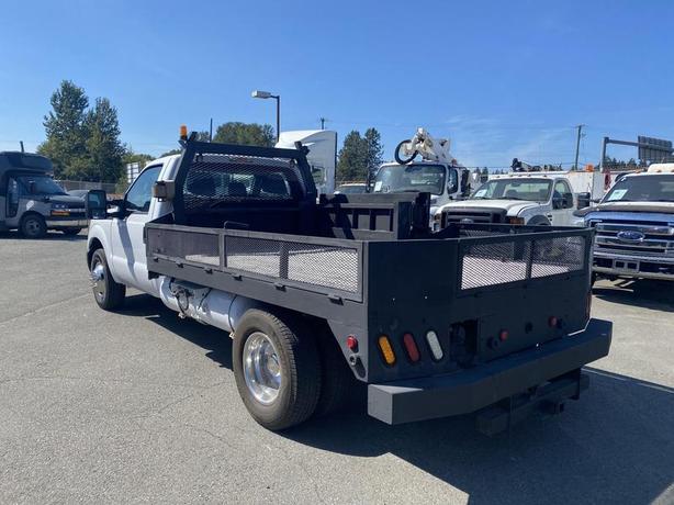 2016 Ford F-350 SD XL 11 Foot Flat Deck 2WD image 3