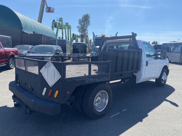 2016 Ford F-350 SD XL 11 Foot Flat Deck 2WD image 4