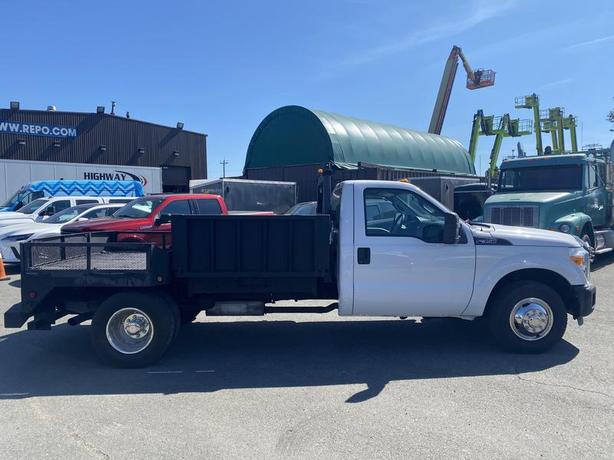 2016 Ford F-350 SD XL 11 Foot Flat Deck 2WD image 6