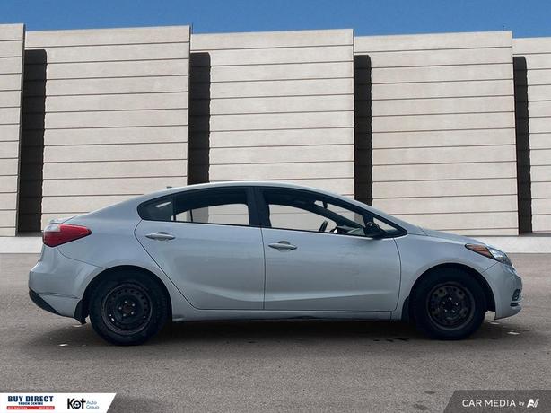 2016 Kia Forte LX AUTO, KEYLESS ENTRY, FABRIC SEATS, CD PLAYER WITH RADIO, AUTO  image 3