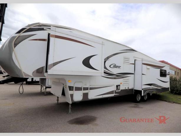 Used 2012 Keystone RV Cougar 327RES image 3