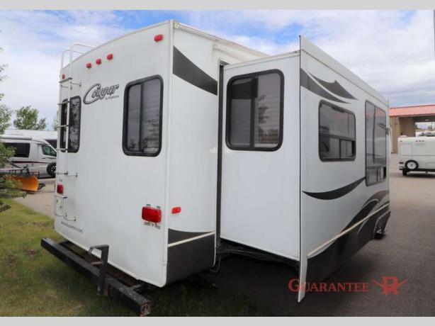 Used 2012 Keystone RV Cougar 327RES image 5