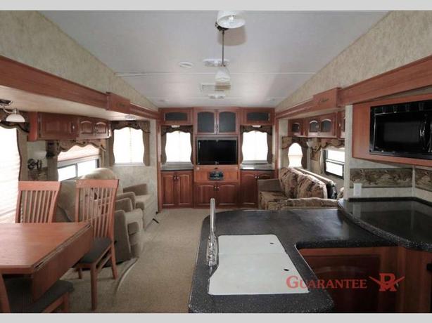 Used 2012 Keystone RV Cougar 327RES image 6