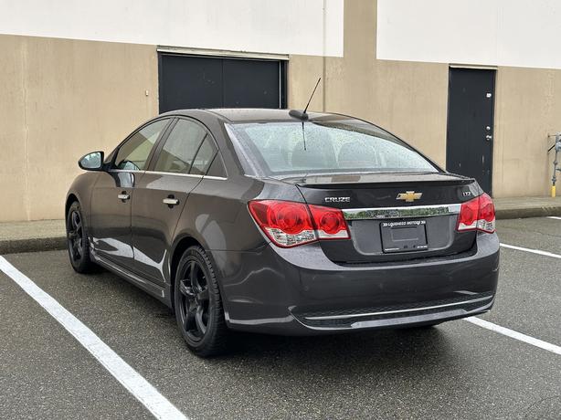 2016 Chevrolet Cruze Limited image 6