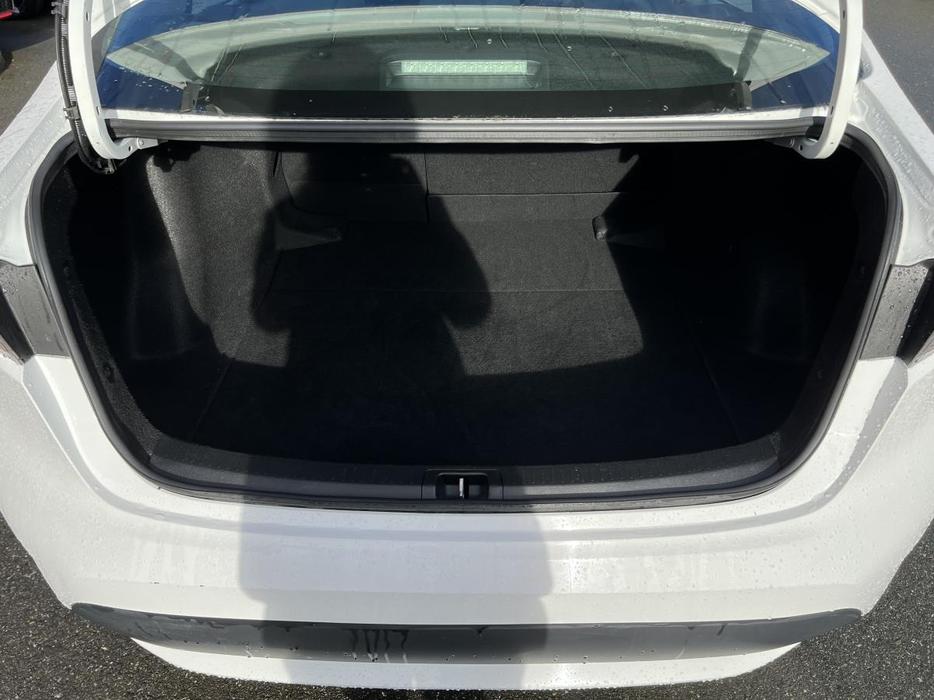 2021 Toyota Corolla L display photo