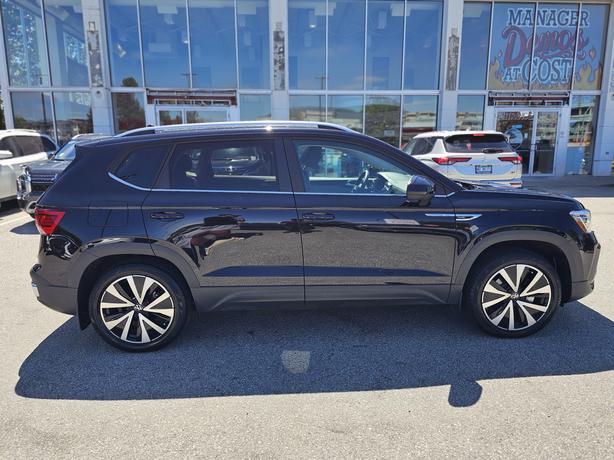 2023 Volkswagen Taos Highline - No Accidents, One Owner, Leather image 4