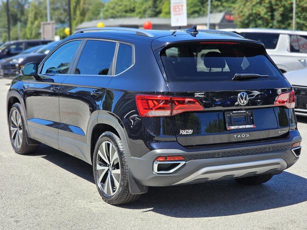 2023 Volkswagen Taos Highline - No Accidents, One Owner, Leather image 7