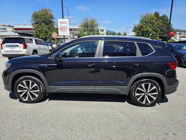 2023 Volkswagen Taos Highline - No Accidents, One Owner, Leather image 8