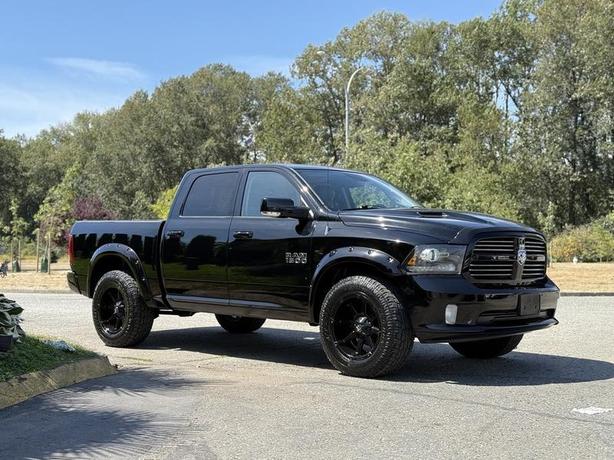 2014 Dodge Ram 1500 Sport Crew Cab Short Box 4x4 with Tonneau Cover image 1