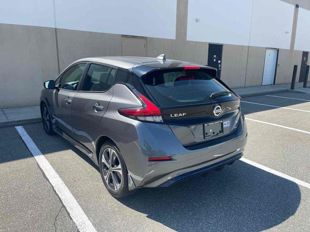 2018 Nissan LEAF image 6