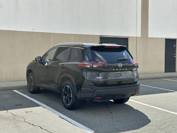 2024 Nissan Rogue image 5