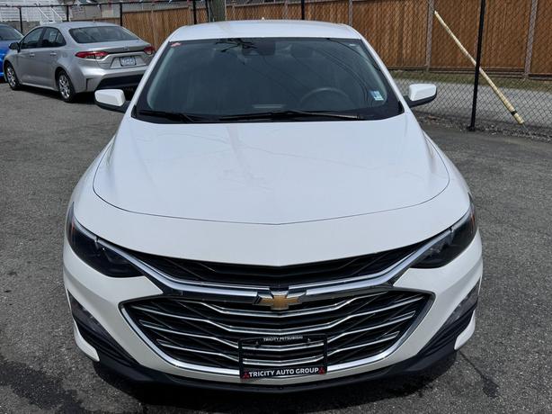 2023 Chevrolet Malibu LT - Apple CarPlay, Android Auto, Heated Seats image 8