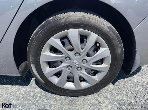 2011 HYUNDAI ELANTRA image 6