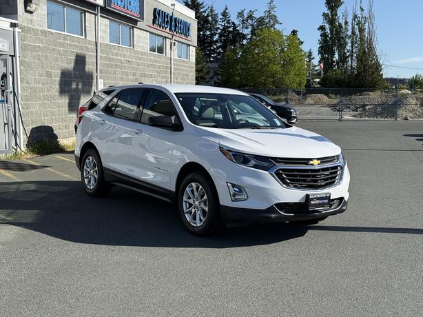 2019 Chevrolet Equinox LS AWD - Exterior Camera Rear & Heated Seats image 4