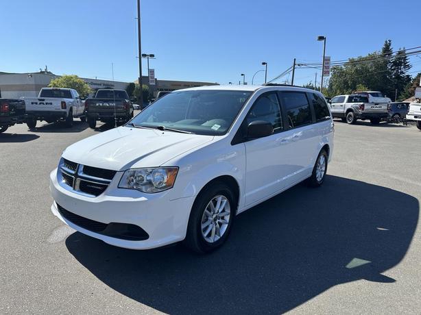2019 Dodge Grand Caravan SXT image 1