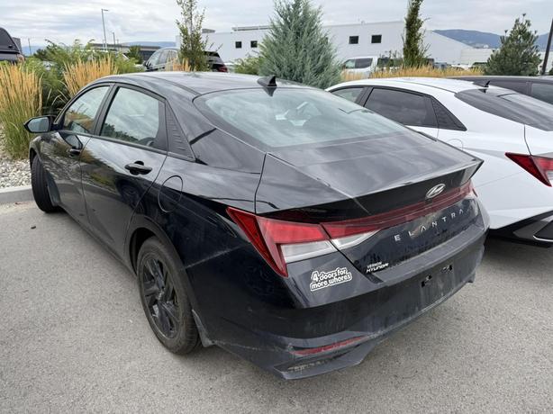 2023 Hyundai Elantra PREFERRED image 3