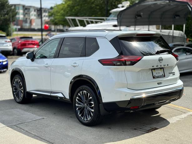 2024 Nissan Rogue Platinum - No Accidents, One Owner, Sunroof image 7