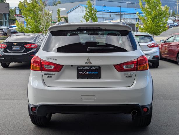 2017 Mitsubishi RVR SE - No Accidents, 4x4, Heated Seats image 7
