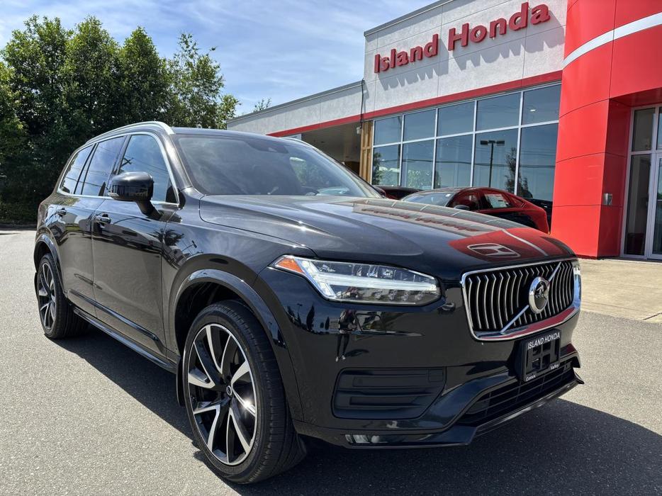 2022 Volvo XC90 Momentum display photo
