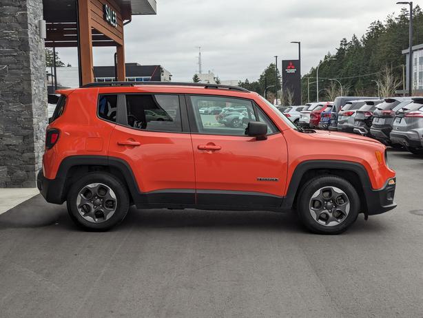 2018 Jeep Renegade Sport - Low Mileage, Remote Start image 5