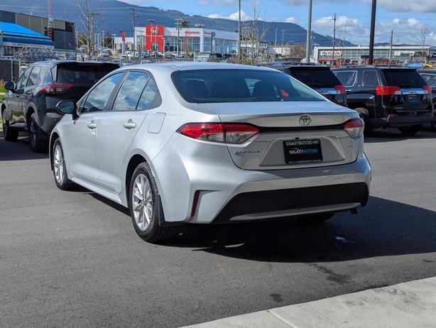 2022 Toyota Corolla LE - Sunroof, Heated Seats, image 8