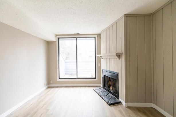 3 bedroom Queen's Park Townhomes image 7