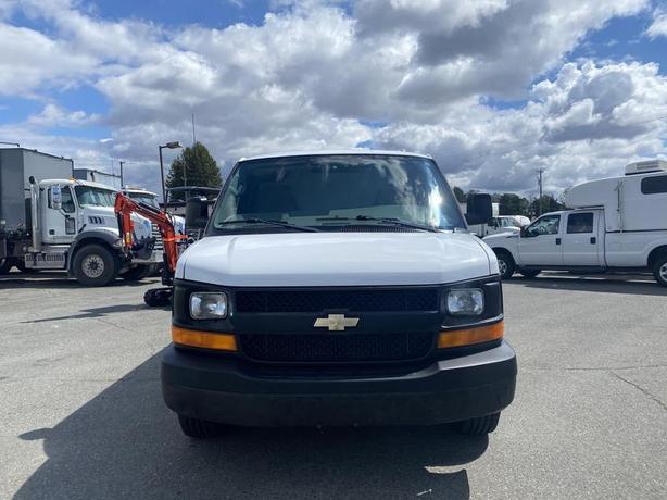 2009 Chevrolet Express 1500 Cargo Van image 8