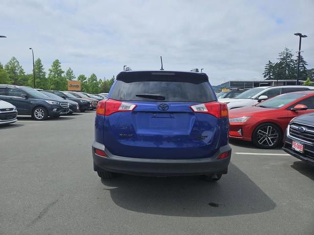 2015 Toyota RAV4 AWD 4dr Limited Sport Utility | Back-Up Camera | Bluetooth Conn image 5