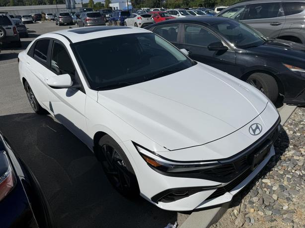 2025 Hyundai Elantra PREFERRED image 1